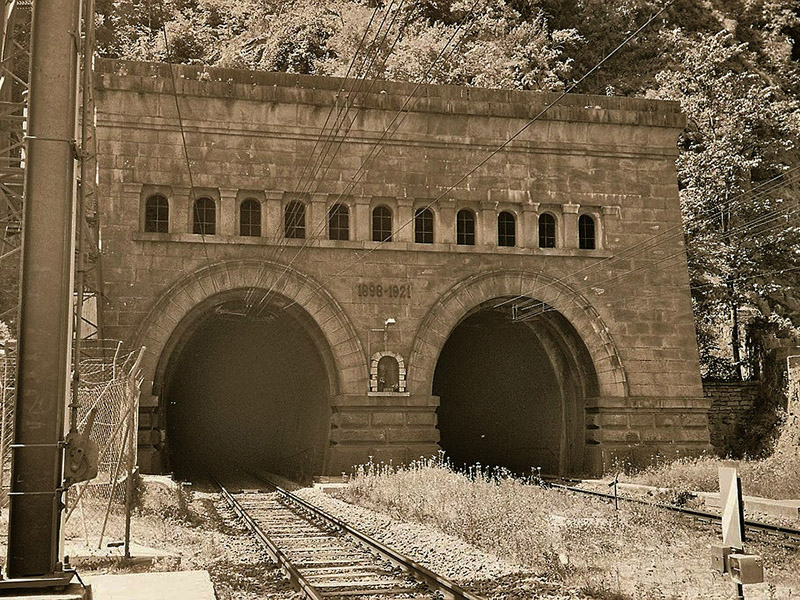 tunnel ferroviario